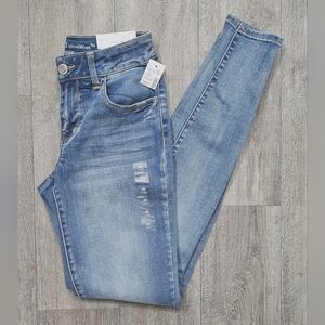 Maurices Mid Rise Jeggings-Size X-small Long *NWT*